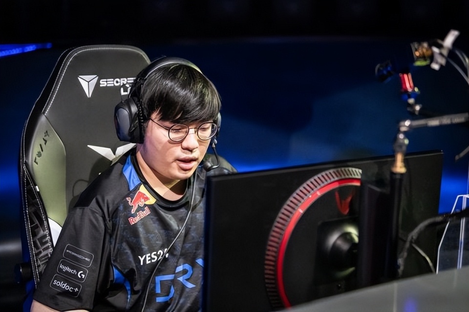 DRX2轻取G2,CoreJJ送出助攻的简单介绍 DRX2轻取G2,CoreJJ送出助攻的简单介绍