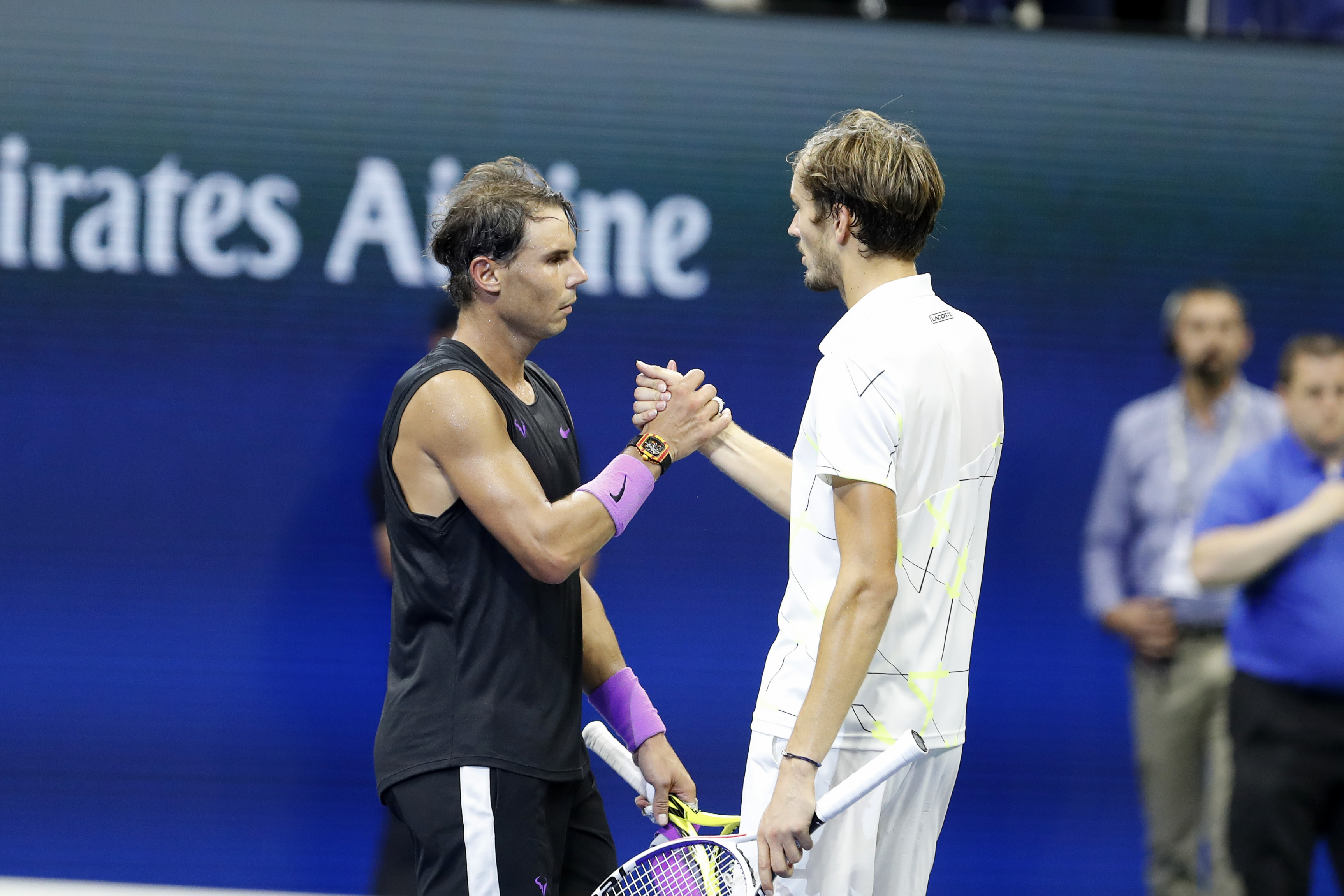 德国网球队力克法国网球队,梅德韦杰夫制霸全场的简单介绍 德国网球队力克法国网球队,梅德韦杰夫制霸全场的简单介绍