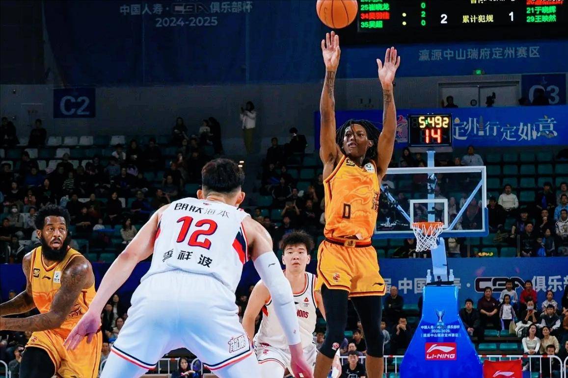 包含广州男篮惊险获胜，晋级季后赛在望的词条