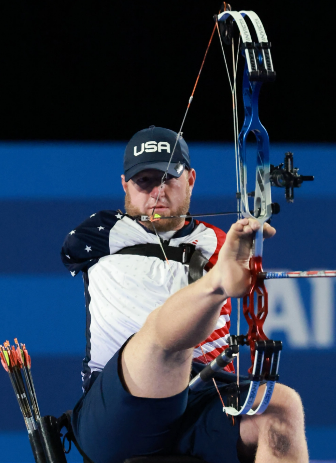 巴西运动员在射箭比赛中表现抢眼