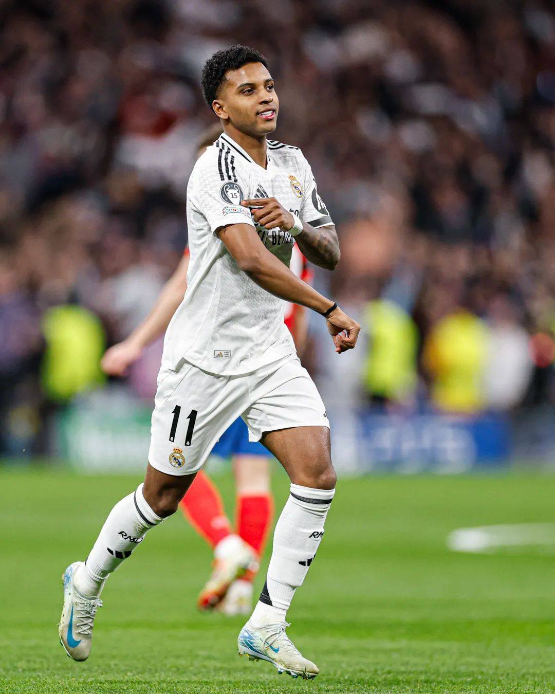 关于莱比锡红牛爆冷多特蒙德，罗德里戈关键制胜的信息