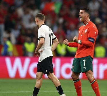 包含欧国联赛：奥地利圈携葡萄牙战胜的词条