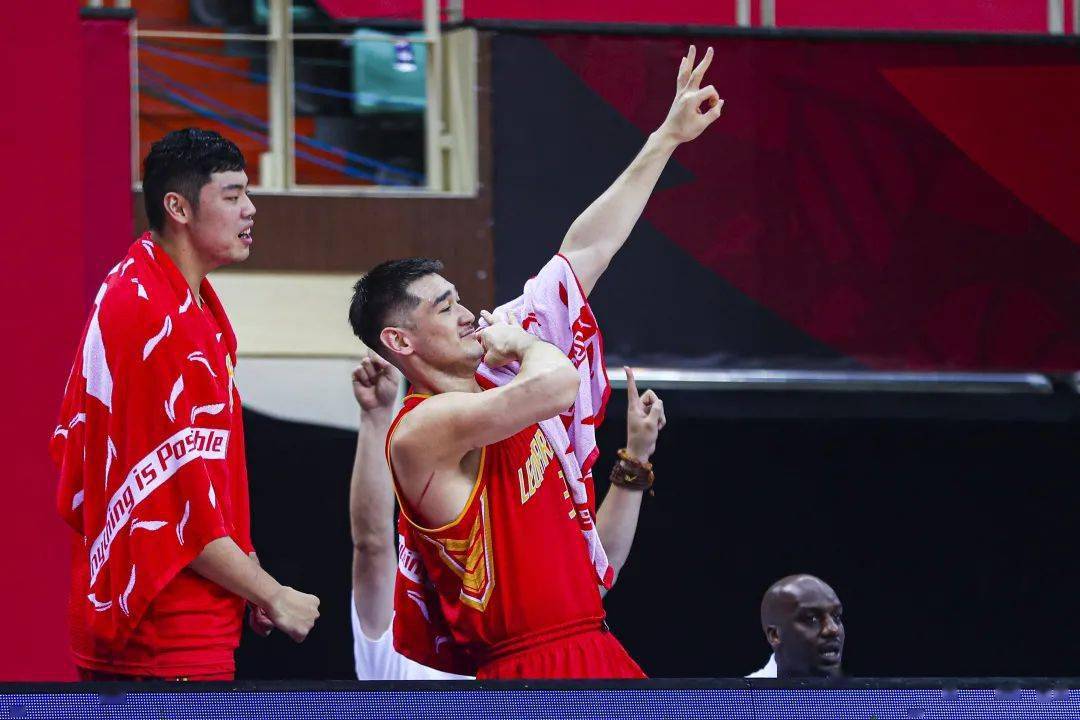 河南男篮惊险逆转胜，豪取五连胜的简单介绍