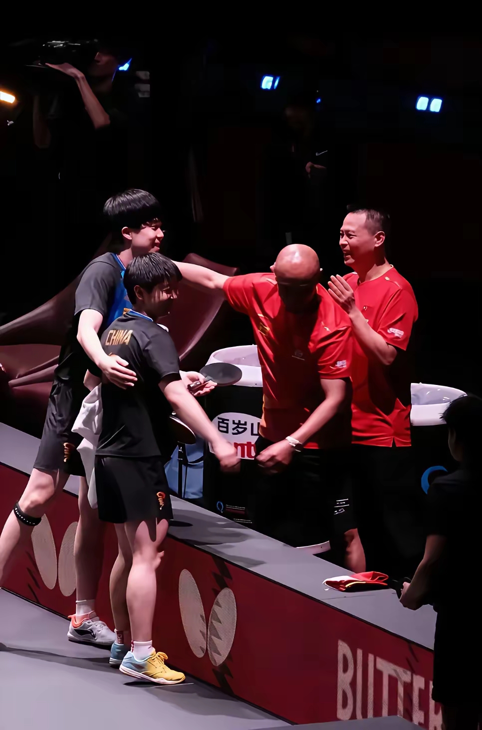 包含皮划艇男双新主将解说人气飙升现场比赛的词条