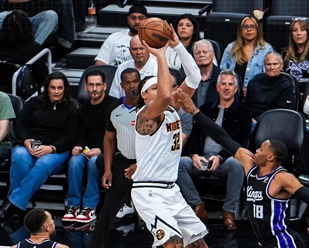 包含新星崛起！掘金神秘球员在比赛中大放异彩的词条