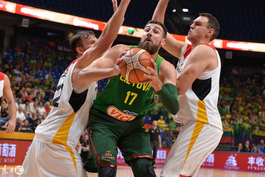 澳大利亚男篮击败立陶宛晋级奥运四强 澳大利亚男篮击败立陶宛晋级奥运四强