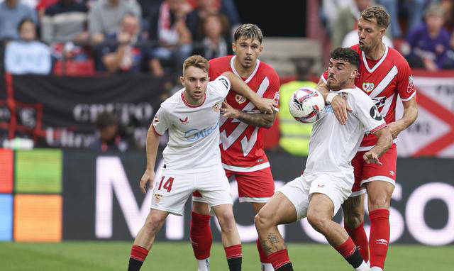 塞维利亚主场胜出，排名稳定