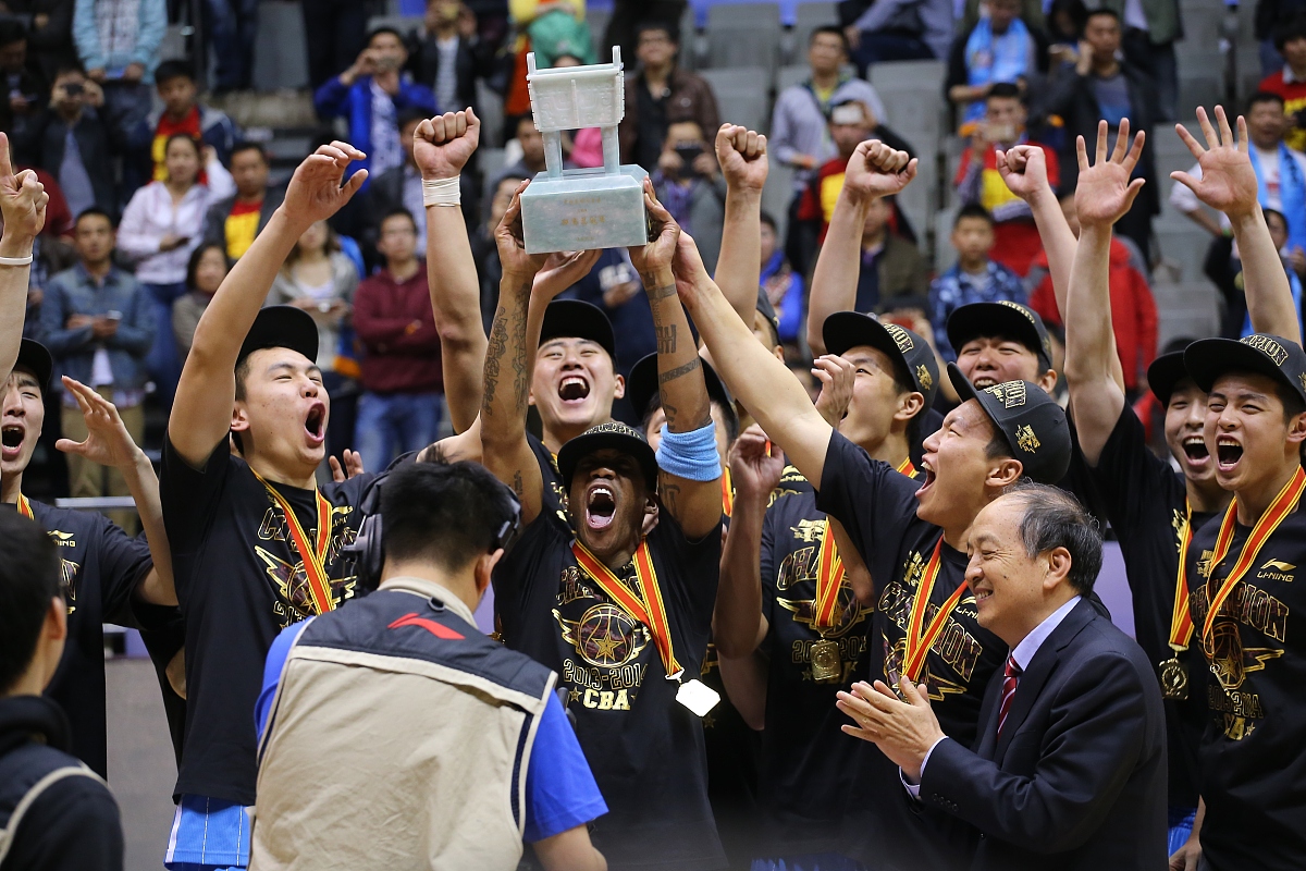 一场场激烈的比赛,是球员实力的体现的简单介绍 一场场激烈的比赛,是球员实力的体现的简单介绍