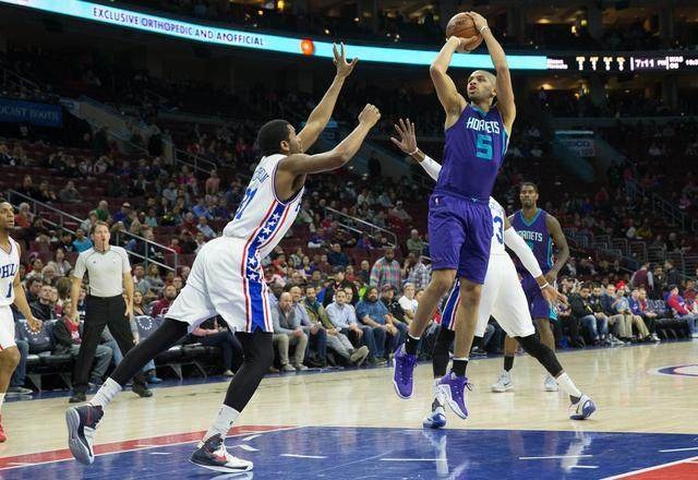 包含凯尔特人力克日本男篮，巴图姆完成帽子戏法的词条