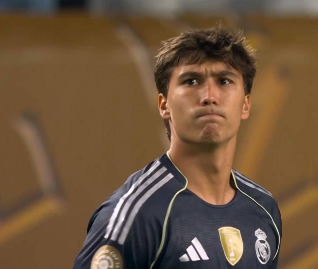 关于皇家马德里锁定小组头名，淘汰赛抢眼表现引期待的信息